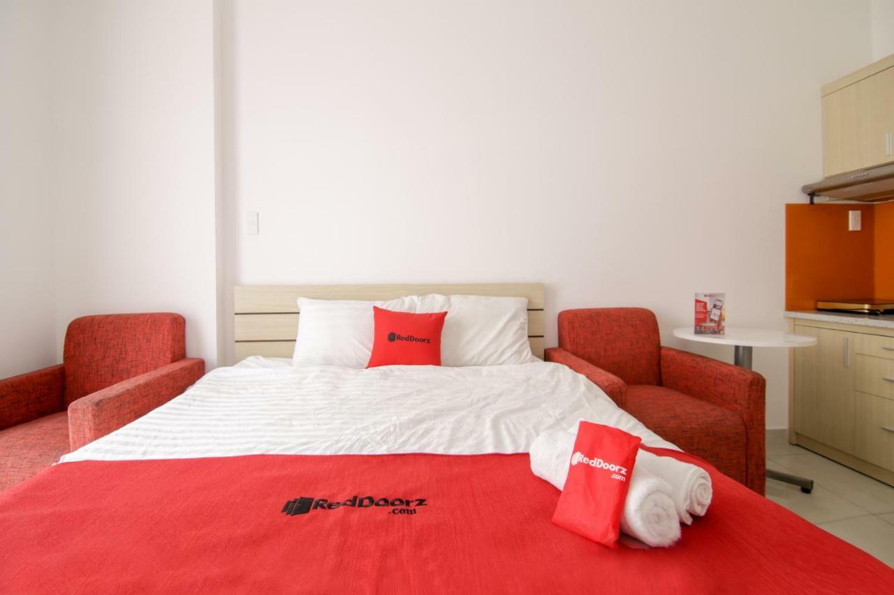 Reddoorz Near Quan Khu 7 Stadium 호치민 외부 사진